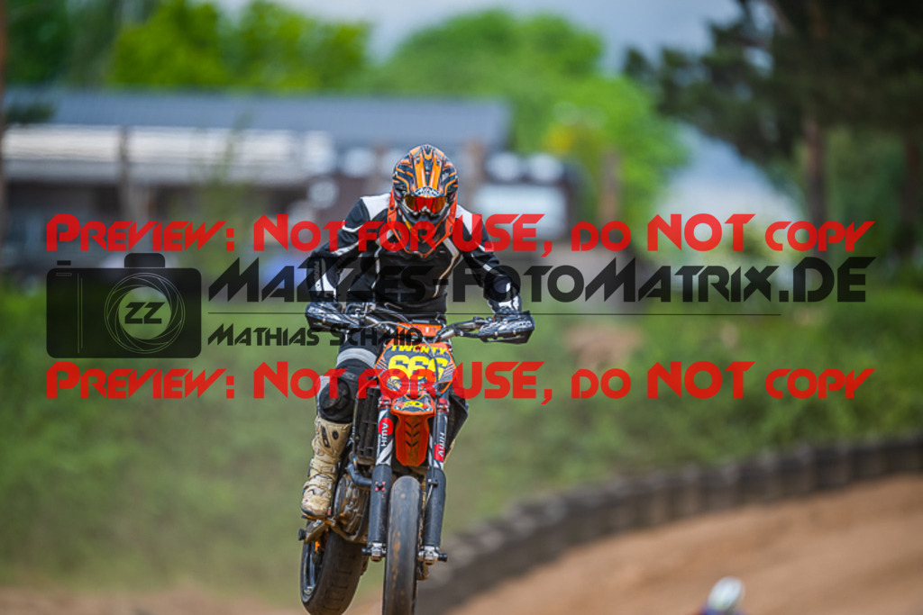 MaZZes_FotoMatrix_220528_7319 | Fotograf Mathias Schmid
Sportfotograf,
Eventfotograf,
Hochzeitsfotograf,
Portraitfotograf