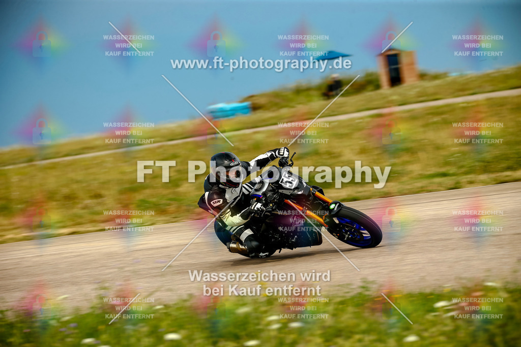 Chambley Juli-0831 | Hier findet Ihr Bilder von Touristenfahrten auf der Nürburgring Nordschleife oder von anderen Veranstaltungen die ich besucht habe. Viel Spass beim Durch Schauen 