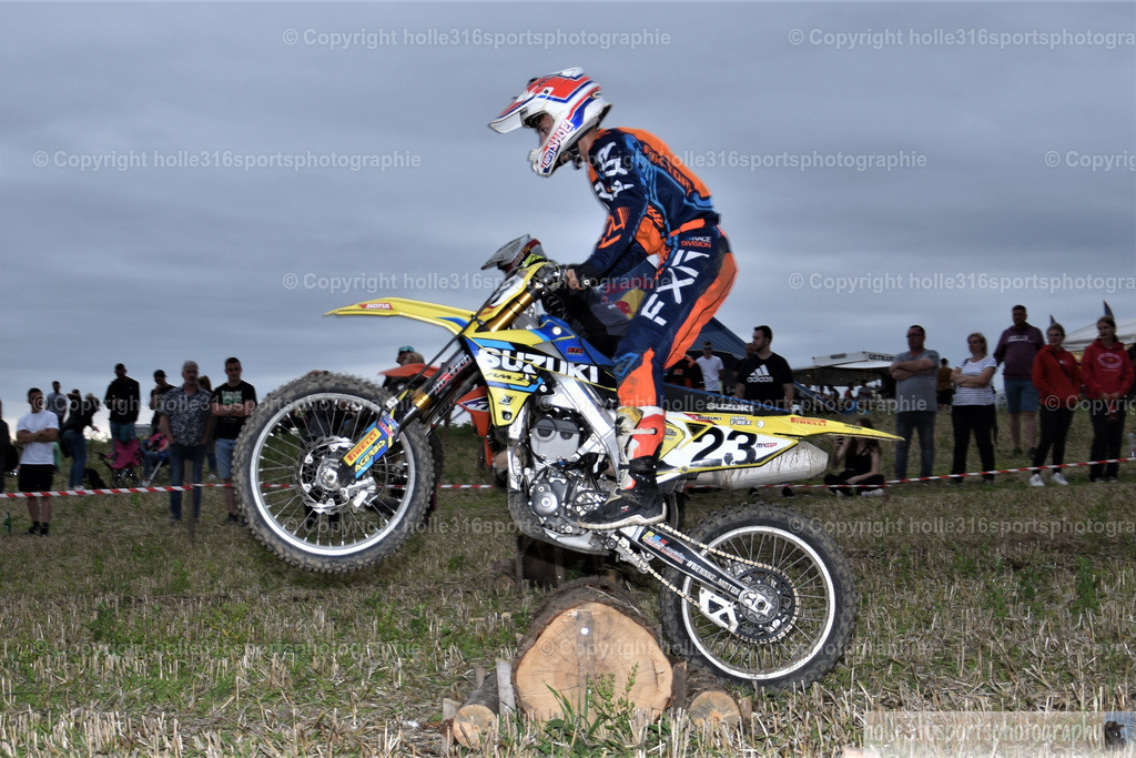 DSC_0222_01 (2) | Sportfotografie , Motorsport, Motoross, Reitsport, Mointainbike, Enduro,
Landschaft , Outdoor, Eventfotografie, Landschaft, Bilder online bestellen - Realisiert mit Pictrs.com