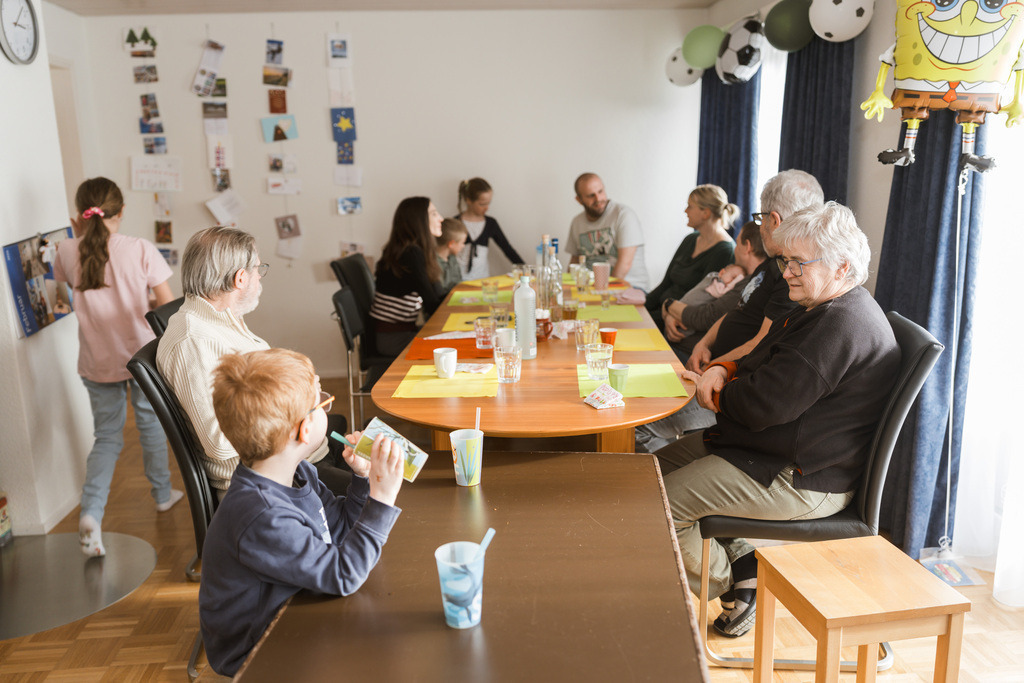 ZD260215150533 | Fotoshop von zweidimensional Fotografie. Ihr Fotograf im Aargau. Abzüge von Ihrem Fotobox Event bestellen.Abzüge von Ihrem Hochzeit bestellen.Abzüge von Ihrem Schulfotograf bestellen.