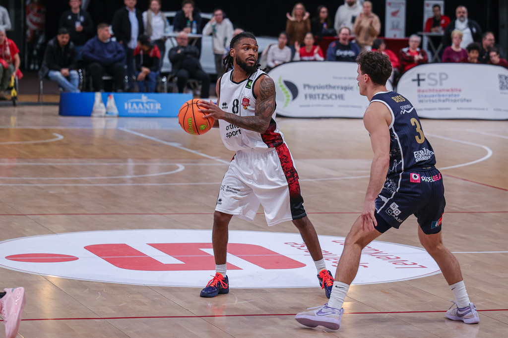 Pro A BAYER GIANTS vs Eisbären Bremerhaven-119 | Fotos von Basketballspielen aus dem Raum NRW fotografiert von Gero Mueller-Laschet und Daniel Schaefer - Realisiert mit Pictrs.com