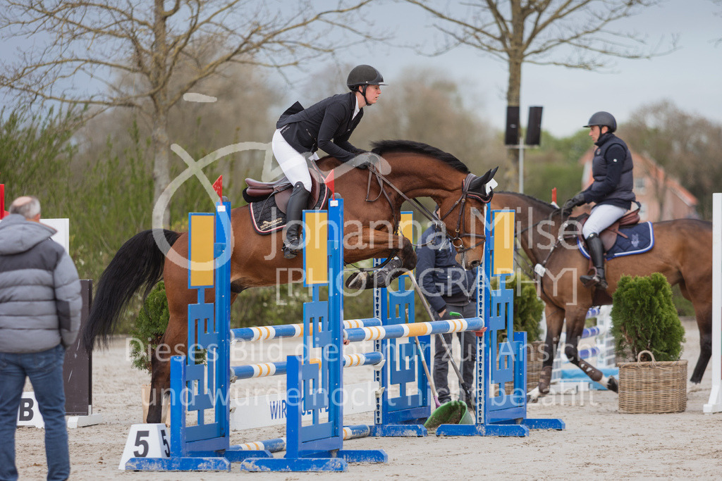 230425_Lemwerder_SprPf-A1St-125 | Deine schönsten Turniermomente als professionelle Fotos! Entdecke hochwertige Pferdesport-Fotografie im Online-Shop. Jetzt Fotos finden & bestellen!