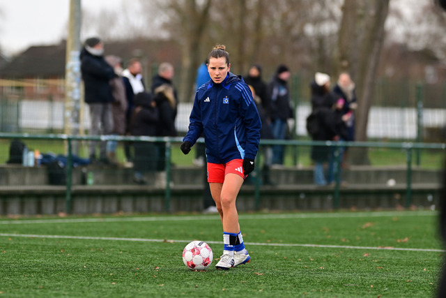 Fußball I Frauen I Saison 2025-2026 I Regionalliga Nord I 11. Spieltag I Hamburger SV U20 - Holstein Kiel I 27703 | Der Sportfotograf. - Realisiert mit Pictrs.com