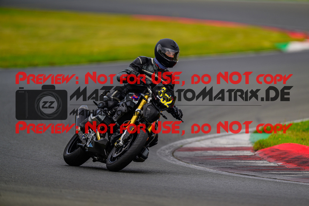 MaZZes_FotoMatrix_240724_6007705_9178 | GELB