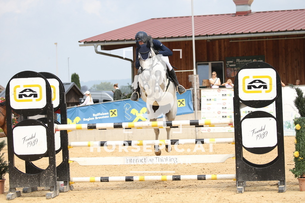 DL2Q7613 | Willkommen bei Brunnmayr - Design & Fotografie – Ihrem Spezialisten für Reitturniere und Pferdeveranstaltungen in Oberösterreich, Salzburg und Bayern! Seit über 17 Jahren sind wir leidenschaftlich dabei.