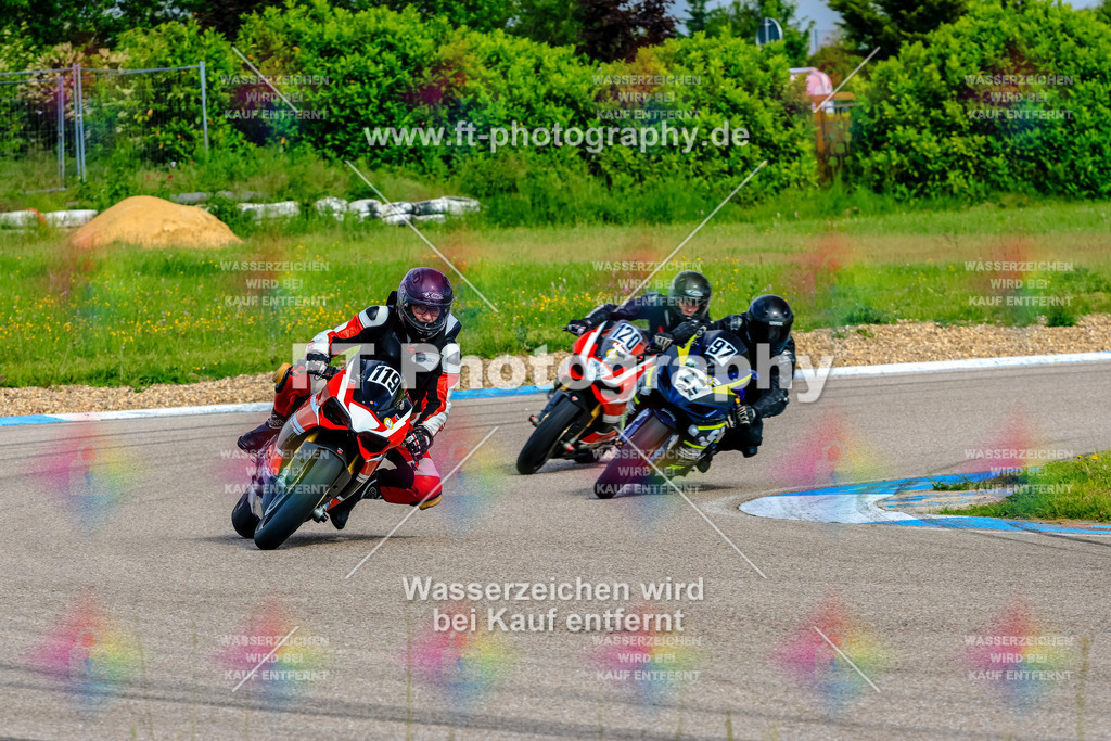 MotoTeam-8635 | Hier findet Ihr Bilder von Touristenfahrten auf der Nürburgring Nordschleife oder von anderen Veranstaltungen die ich besucht habe. Viel Spass beim Durch Schauen 