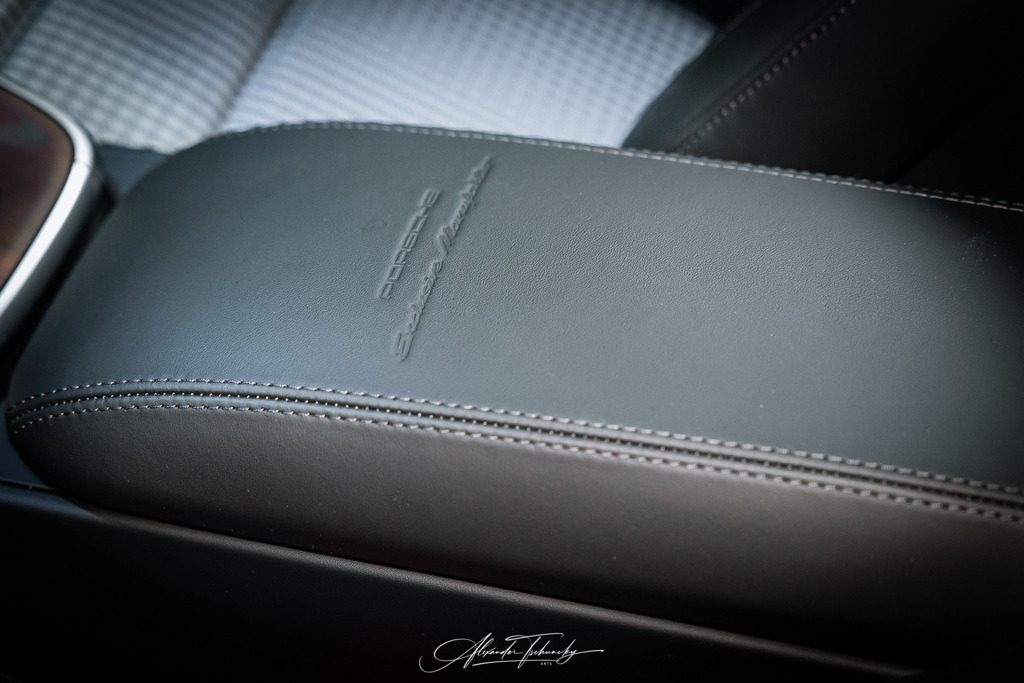 R6PZ3522 _Alexander Tschuncky | Entdecken Sie die faszinierende Welt von Alexander Tschuncky Arts: Kreative Fotografie, atemberaubende Automobilkunst und hochwertiger Bilderdruck. Lassen Sie sich inspirieren! - Realisiert mit Pictrs.com