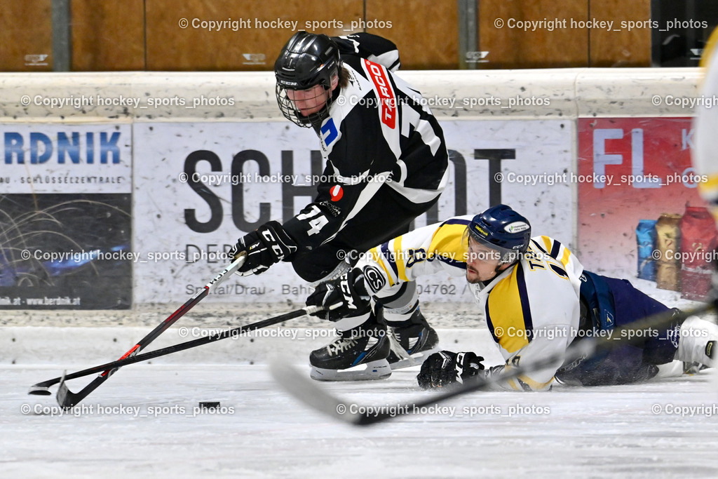 EC Tigers Paternion vs. Tarco Wölfe II | #74 Fuchs Max Tarco Wölfe II, #19 Kampitsch Lukas EC Tigers Paternion, EC Tigers Paternion vs. Tarco Wölfe II, EC Tigers Paternion vs. Tarco Wölfe II am 19.12.2024 in Spittal an der Drau (Eissportzentrum Spittal), Austria, (Photo by Bernd Stefan)