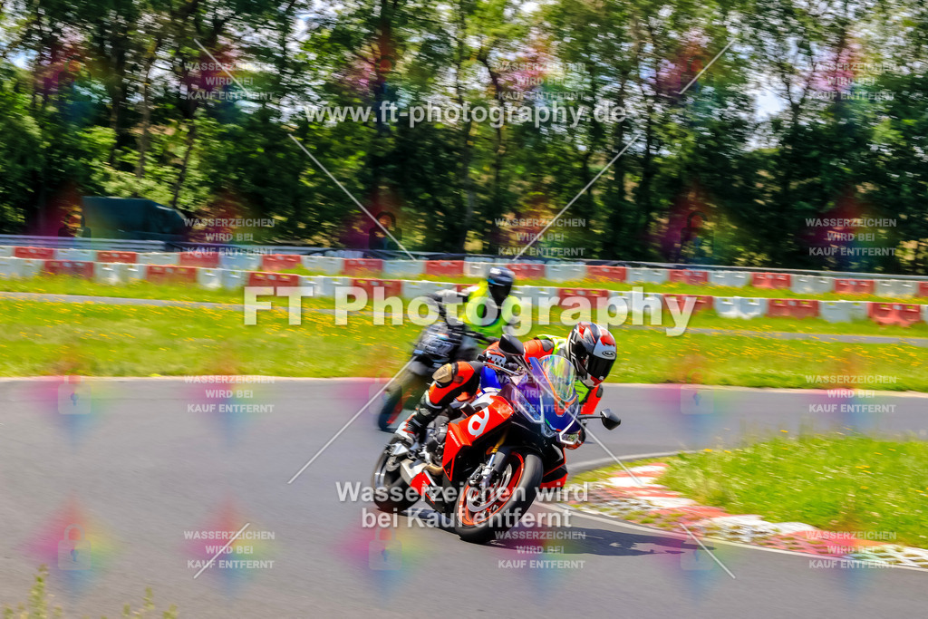 VBK-8122 | Hier findet Ihr Bilder von Touristenfahrten auf der Nürburgring Nordschleife oder von anderen Veranstaltungen die ich besucht habe. Viel Spass beim Durch Schauen 