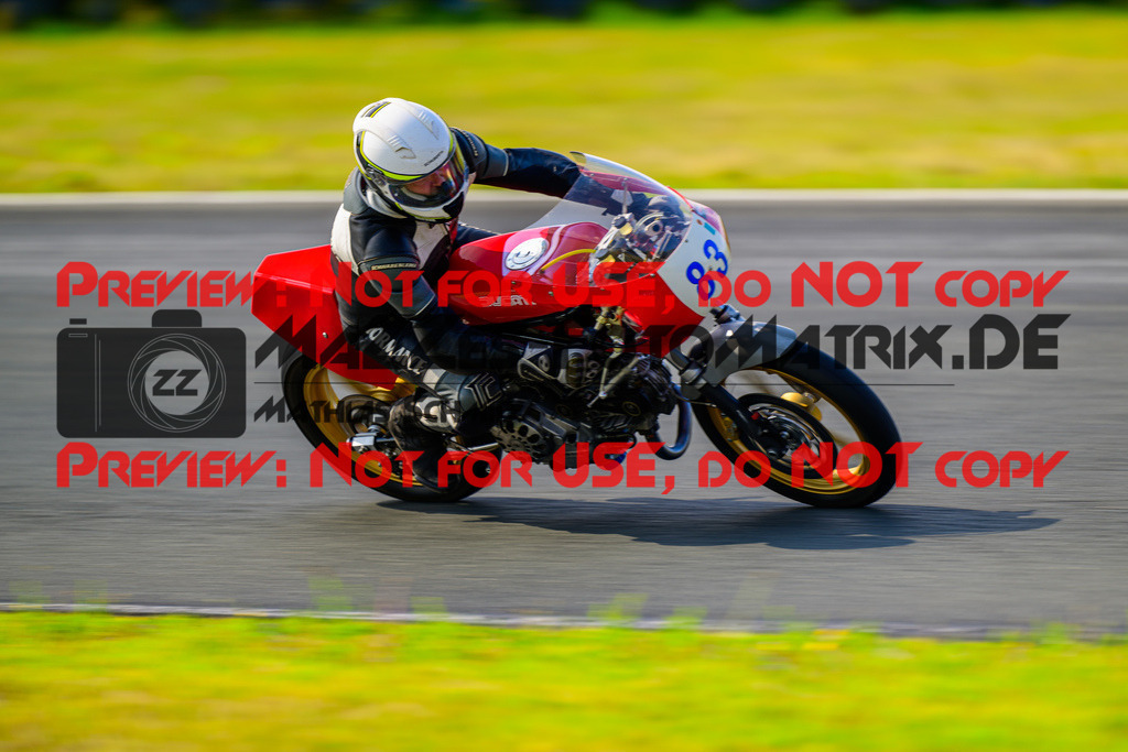 MaZZes_FotoMatrix_240725_6007705_7984 | BLAU