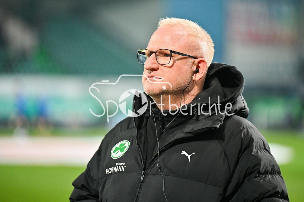 SpVgg Greuther Fürth - 1. FC Magdeburg | FUERTH, GERMANY - 06. FEBRUARY: im Bild Heiko VOGEL Headcoach Spvgg Greuther Fuerth / Einzelfoto / Freisteller vor dem Match zwischen der SpVgg Greuther Fürth und dem 1. FC Magdeburg am 21. Spieltag der 2. Bundesliga im Sportpark Ronhof Thomas Sommer