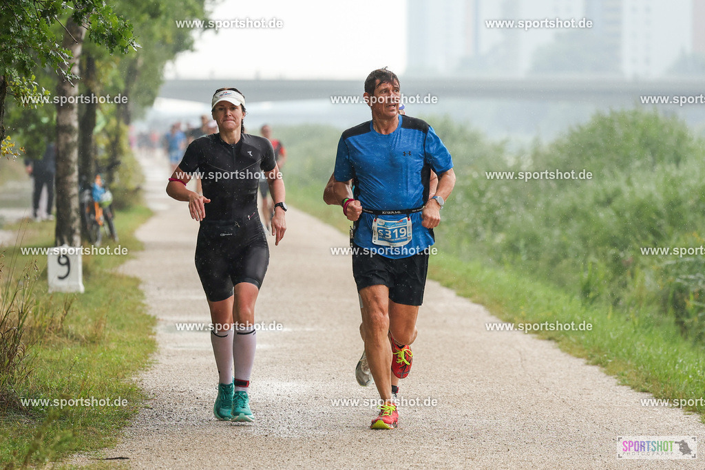 LUR_1278 | 34. M-net Erlanger Triathlon 2025 #erlangertriathlon  #mnettriathlon2025 #mnettriathlon #team #olympischedistanz #mitteldistanz #triathlon #maindonaukanal  #erlangertriathlon2025 #yourpictrs #tv1848 #tv1848erlangen  #triathlonbayern #sportinerlangen #demsportverbunden #sportshot_your_pictrs Copyright: www.sportshot.de