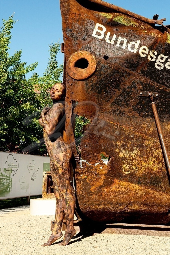 Camouflage-ROST_3618b2 | #013 | Modell: Fee | Foto: Mario Mach - Realisiert mit Pictrs.com