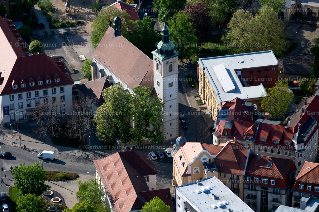 4025882 | ERFURT 06.05.2020 Kirchengebäude " St. Crucis (Neuwerkkirche) " an der Lutherstraße im Ortsteil Altstadt in Erfurt im Bundesland Thüringen, Deutschland. Weiterführende Informationen bei: Katholische Kirchengemeinde St. Laurentius Erfurt. // Church building " St. Crucis (Neuwerkkirche) " on Lutherstrasse in the district Altstadt in Erfurt in the state Thuringia, Germany. Further information at: Katholische Kirchengemeinde St. Laurentius Erfurt. Foto: Gerhard Launer