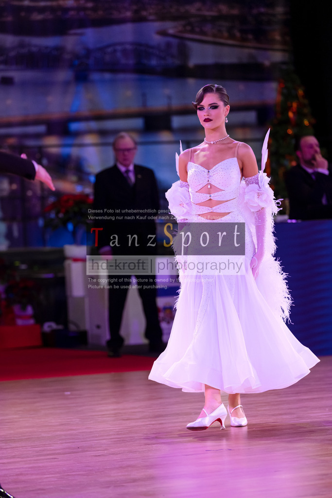 20241215_WDSF_Open_Youth_Std-Riga-9647 | Tanzsportbilder, Standardtanz, Lateintanz, WDSF, DTV, LTVB, dancecomp, goc, hessen tanzt, blaues band der spree, walzer, tango, wiener walzer, slowfox, quickstepp, samba, rumba, cha-cha-cha, paso doble. jive, hd-kroft photography, turniertanzsport