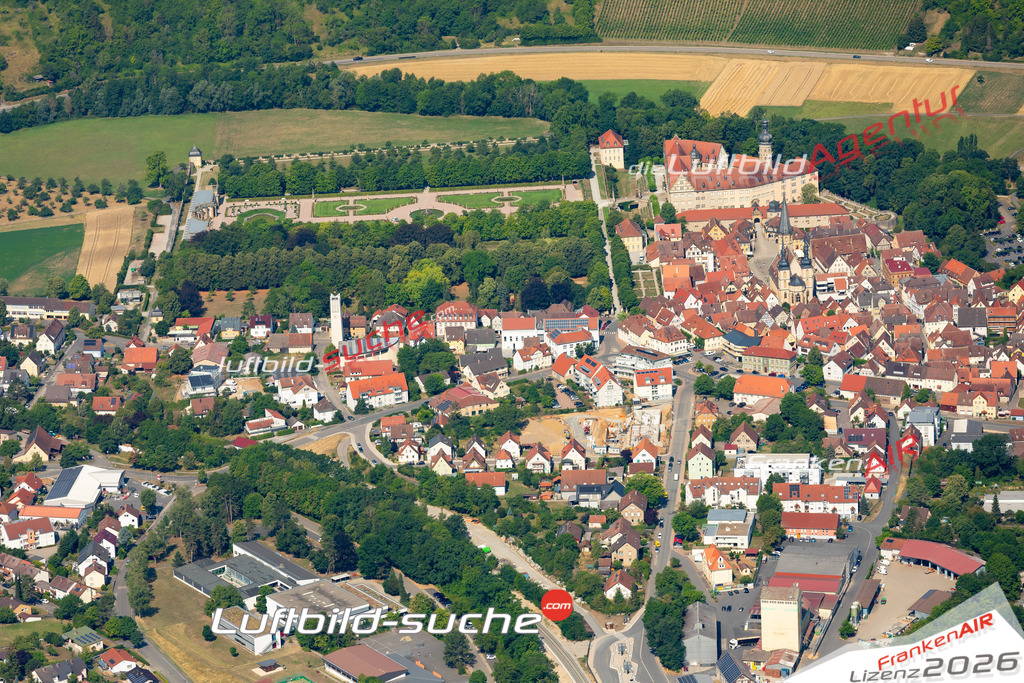 Das Luftbild zeigt :  Weikersheim - Die Luftaufnahme wurde 2023 vom UL-Flugzeug aus erstellt ( keine Drohne ) - Hochauflösende Luftaufnahme - Für grossformatige Ausdrucke geeignet. Die Geschenkidee !Mit Lizenz und Bildrechte bestellbar