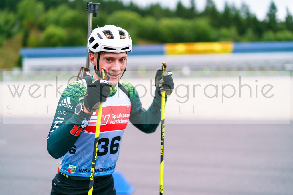 LAPUA Cup Oberhof | werk2-photographie oder werk2 ist ein Fotograf in 98724 Neuhaus am Rennweg (Neuhaus/Rwg.) Thüringen für Eventfotografie, Hochzeiten, Sportereignisse oder Sportevents und ist auch mal für den FineArt-Print unterwegs auf der Suche nach dem besten Licht.