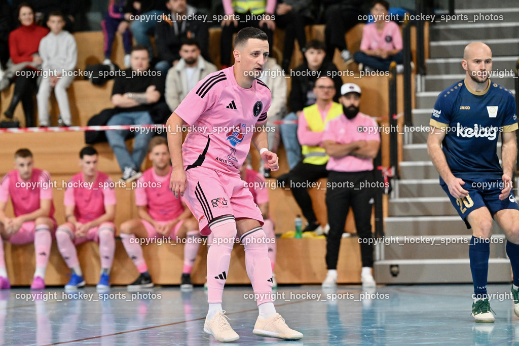 Carinthia Flamengo Futsal Club vs. Futsal Klagenfurt | #7 Enes Brdjanovic Carinthia Flamengo, #20 Marko Mrsic Futsal Klagenfurt, Carinthia Flamengo Futsal Club vs. Futsal Klagenfurt, Carinthia Flamengo Futsal Club vs. Futsal Klagenfurt am 01.12.2024 in Klagenfurt (Ballspielhalle Viktring), Austria, (Photo by Bernd Stefan)