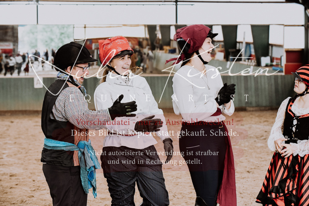 DSC_7165 | Pferde- und Turnierfotografie in Westsachsen. Pferdeportraits, Auftragszeichnungen und intuitive Kunst.