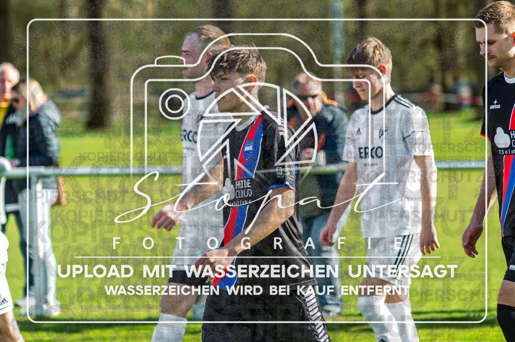 FGFS-LEN-1000 | Janne Maris Wibbertmann (Eintracht Leinetal #11) beim Herren Kreisliga HK Spiel zwischen FG Fulde-Stellichte und Eintracht Leinetal im Fulder Zentralstadion, Fulde (Simon Paul Stopat) - Realisiert mit Pictrs.com