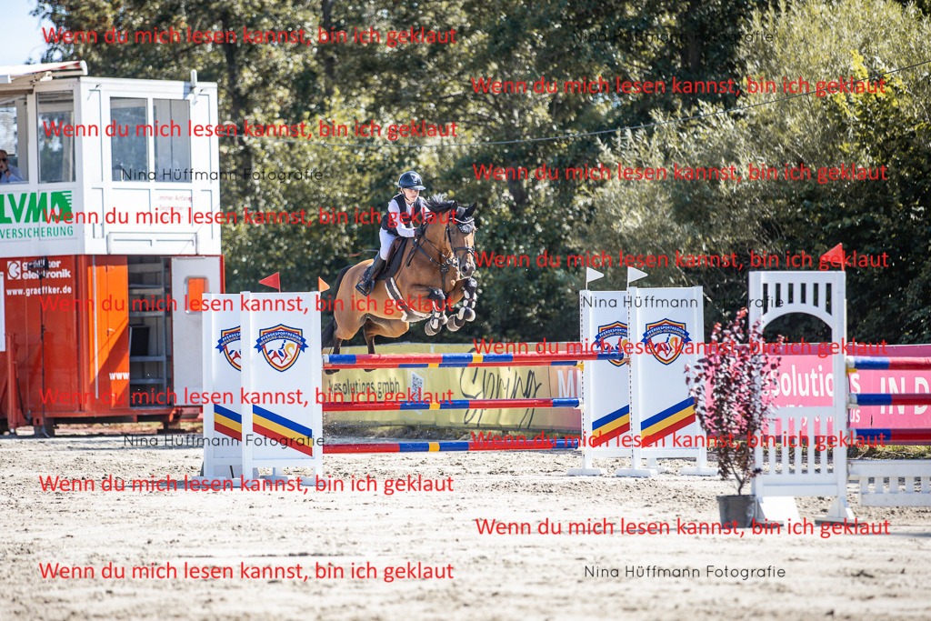 BK1A6978 | Turnierbilder Turnierfotos Nina Hüffmann Turnierfotografie Pferdefotografie Tierzeichnung Haustierzeichnung Pferdezeichnung Hundezeichnung Videograf  - Realisiert mit Pictrs.com