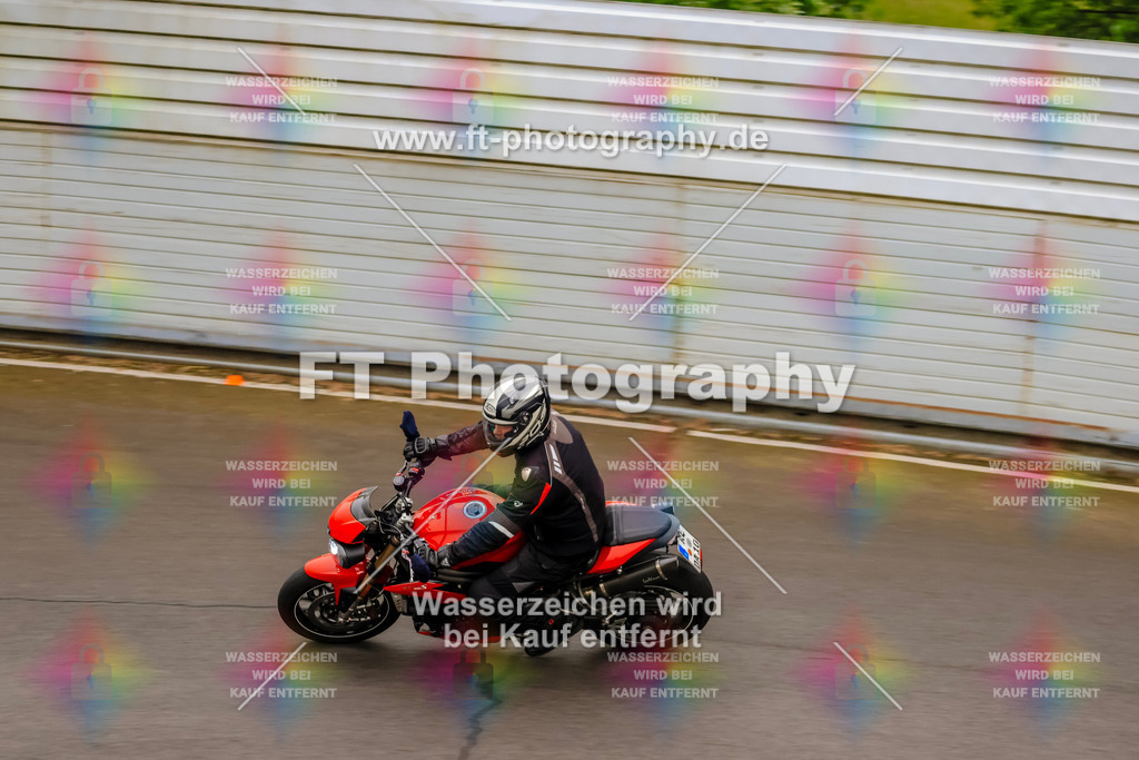 OBK-5865 | Hier findet Ihr Bilder von Touristenfahrten auf der Nürburgring Nordschleife oder von anderen Veranstaltungen die ich besucht habe. Viel Spass beim Durch Schauen 