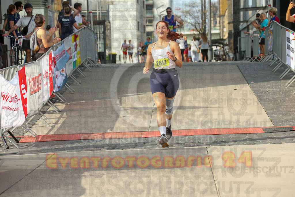 250920_1536_EX1_0164 | Sportfotografie im Rhein-Sieg Kreis, Köln, Bonn, NRW, Rheinland Pfalz, Hessen, etc. Unser Tätigkeitsfeld umfasst den Laufsport vom Volkslauf über den Marathon, Duathlon, Triathon bis zum Ultralauf wie Kölnpfad Ultra oder Schindertrail.