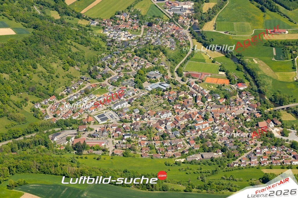 Luftaufnahme von  Untermünkheim - Die Luftaufnahme wurde 2025 vom UL-Flugzeug heraus erstellt ( keine Drohne ) - Hochauflösende Luftaufnahme - für professionelle Ausdrucke geeignet. Die Geschenkidee !Mit Lizenz und Bildrechte bestellbar