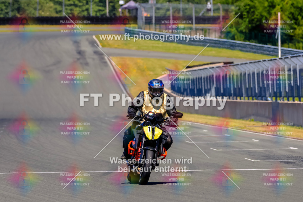 _TCM6172 | Hier findet Ihr Bilder von Touristenfahrten auf der Nürburgring Nordschleife oder von anderen Veranstaltungen die ich besucht habe. Viel Spass beim Durch Schauen 