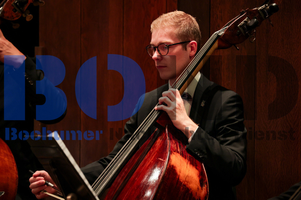 Maerkisches Jugendsinfonieorchester (MJO) {date} -  | {headline}(Foto: Sebastian Sendlak / BOND) - Realisiert mit Pictrs.com