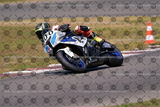 26bt04-1646 | markuskiefer.com - Realisiert mit Pictrs.com