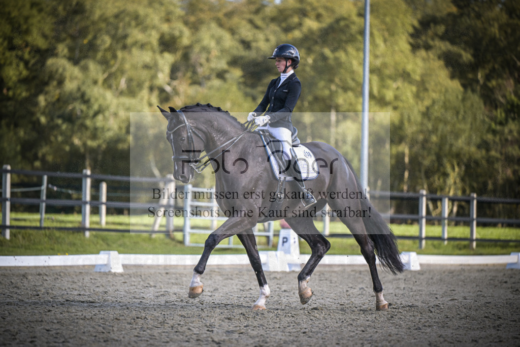 DOS_4225 | Entdecke hochwertige Reitturnierfotos von Foto Oger. Professionell, emotional und authentisch – jetzt Lieblingsmomente im Shop bestellen.Deutschlandweite Turnierfotografie. - Realisiert mit Pictrs.com