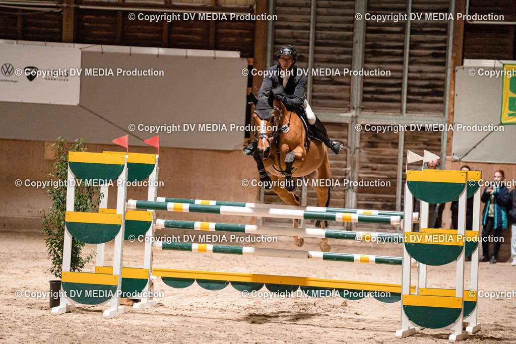 Springen Tag 1-902 | dv-media-shop - Realisiert mit Pictrs.com