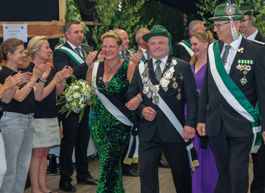 top-top.de-250704-026 | Foto, Video, Fotografie, Videografie, Fotobox, DJ, Discjockey, Musik, Musikbox, Veranstaltung, Photobooth, Amazon, Ebay, Buchtipp, Bestseller, Autor, Verlag, Buch, Wesel, Hamminkeln, NRW, Dinslaken, Rees, Drohne, Hochzeit, Party, Fotobox, Wesel, Fotograf