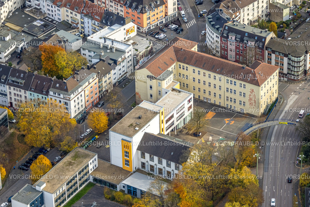 Hagen251101209 | Luftbild, Schule Fichte-Gymnasium, herbstliche Bäume, Mittelstadt, Hagen, Ruhrgebiet, Nordrhein-Westfalen, Deutschland