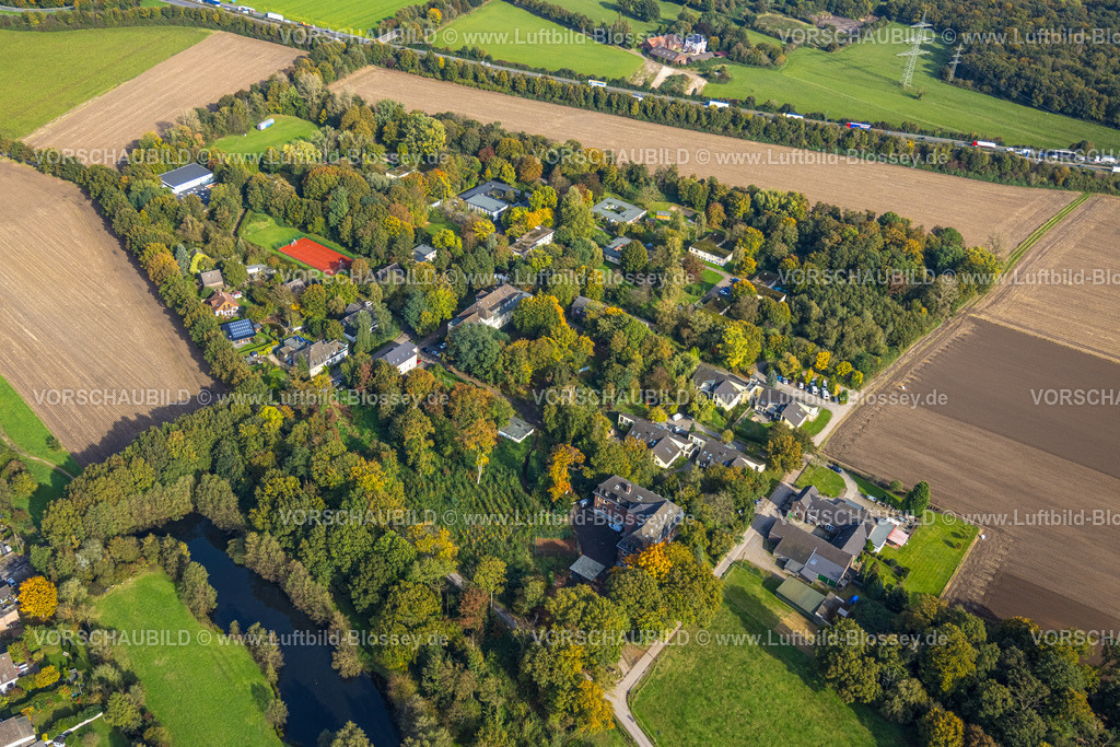Neukirchen-Vluyn241013197 | Luftbild, Neukirchener Erziehungsverein, zentrales Gelände mit Kinder- und Jugenddorf und Neukirchener Berufskolleg, Hallenbad und Tennisplatz, Heckrathstraße, Neukirchen, Neukirchen-Vluyn, Ruhrgebiet, Nordrhein-Westfalen, Deutschland