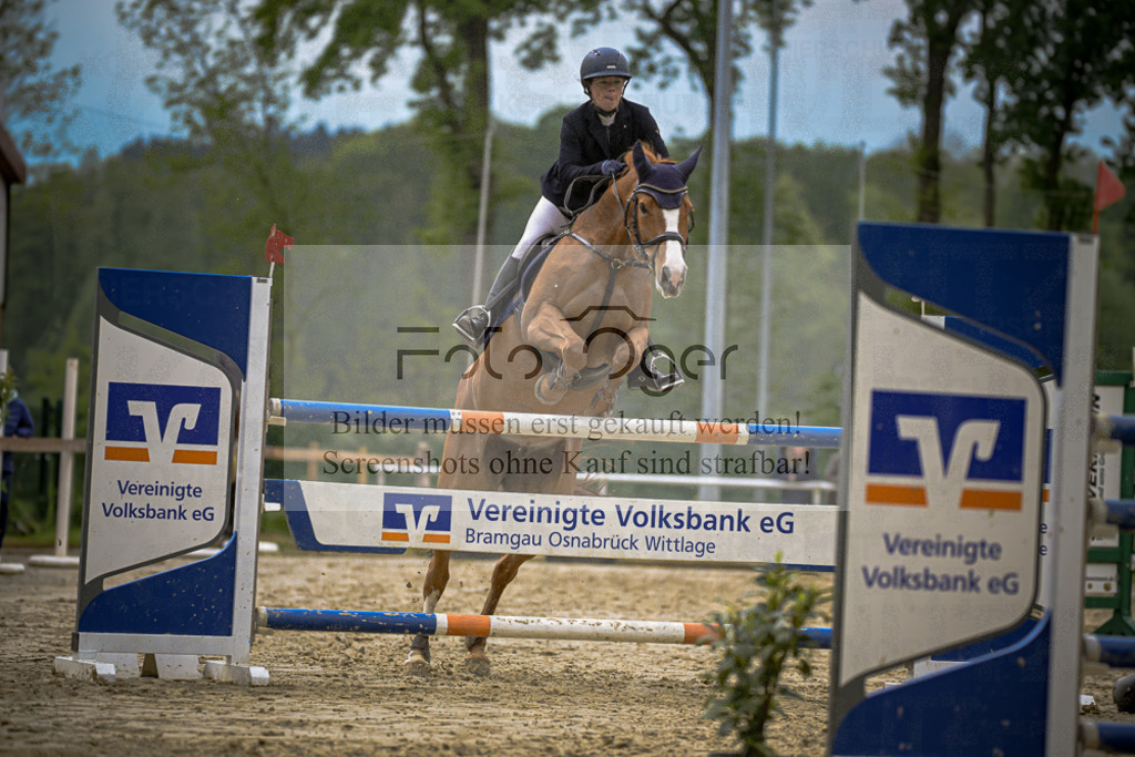 20240505-DOS_2115 | Entdecke hochwertige Reitturnierfotos von Foto Oger. Professionell, emotional und authentisch – jetzt Lieblingsmomente im Shop bestellen.Deutschlandweite Turnierfotografie. - Realisiert mit Pictrs.com
