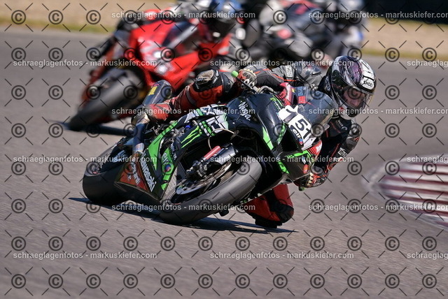 26bt05-0875 | markuskiefer.com - Realisiert mit Pictrs.com