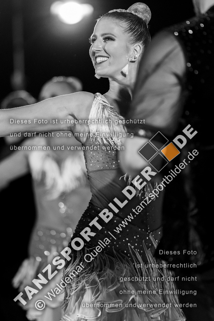 20250503-10912 | Hier finden Sie Tanz Bilder vom Latein und Standard Formationen tanzen. Sportbilder vom Tanzsport. Schöne Fotos und von Weltmeisterschaft, Europameisterschaft, Bundesliga, Regionalliga, Oberliga und Landesliga sowie von GOC Stuttgart, DanceComp, WM Bremen