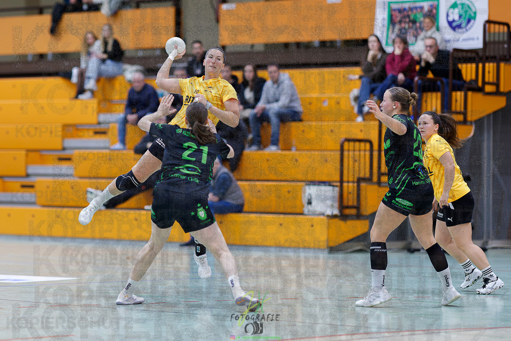 Frauen Oberliga Mitte (HHV); HSG Kleenheim/Langgöns II - HSG Eibelshausen/Ewersbach | Frauen Oberliga Mitte (HHV); HSG Kleenheim/Langgöns II - HSG Eibelshausen/Ewersbach am 01.11.2025 in Oberkleen (Weidig-Halle)Photo © 2025 - Jörg Heinrich - Realisiert mit Pictrs.com