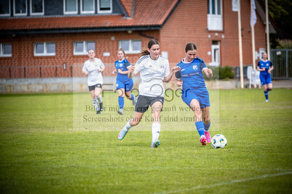 SG Bohmte/Ostercappeln/Schwagstorf - SV Harderberg - Frauen Bezirkpokal | Frauen Bezirkpokal · 1. Damen - 1. Damen · Sportplatz - Realisiert mit Pictrs.com