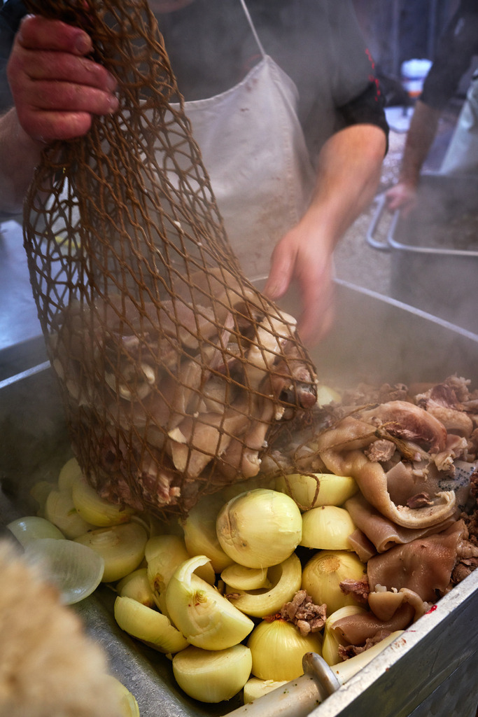 Fleischerei Dormayer | Langenzersdorf, Austria - February 12, 2019: Fleischerei Dormayer - Blutwurst Herstellung; Zwiebel und gekochtes Fleisch im Kutter. - Realisiert mit Pictrs.com