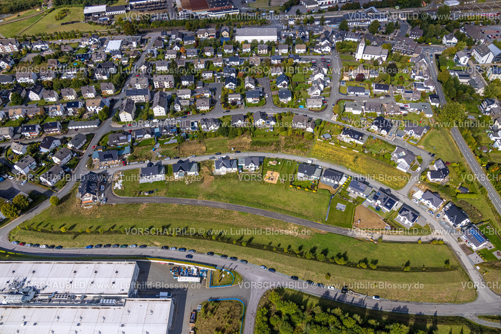 Bestwig220901900 | Luftbild, Ovale Neubau-Wohnsiedlung, Heinrich Heine StraÃƒÆ’Ã†â€™Ãƒâ€ Ã¢â‚¬â„¢ÃƒÆ’Ã¢â‚¬Â ÃƒÂ¢Ã¢â€šÂ¬Ã¢â€žÂ¢ÃƒÆ’Ã†â€™ÃƒÂ¢Ã¢â€šÂ¬Ã‚Â¦ÃƒÆ’Ã¢â‚¬Å¡Ãƒâ€šÃ‚Â¸e, Bestwig, Ruhrgebiet, Nordrhein-Westfalen, Deutschland