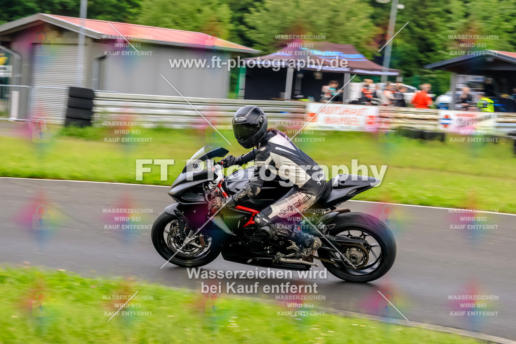 VBK-6453 | Hier findet Ihr Bilder von Touristenfahrten auf der Nürburgring Nordschleife oder von anderen Veranstaltungen die ich besucht habe. Viel Spass beim Durch Schauen 