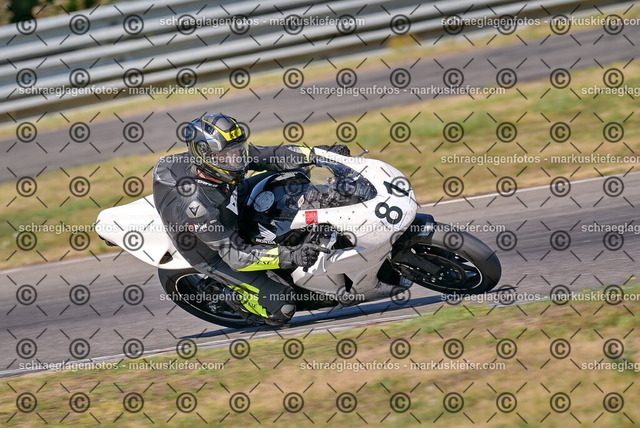 26bt05-0150 | markuskiefer.com - Realisiert mit Pictrs.com
