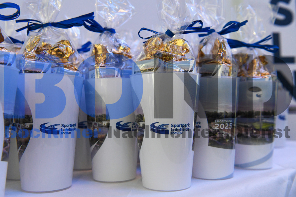 CSC_EROLOH20250712-14 | bond - Realisiert mit Pictrs.com