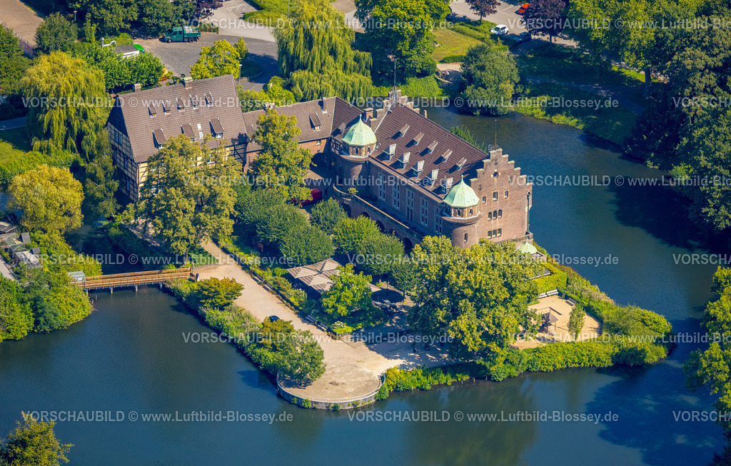 Gladbeck250800223 | Luftbild, Restaurant Wasserschloss Wittringen mit Schlossteich, Butendorf, Gladbeck, Ruhrgebiet, Nordrhein-Westfalen, Deutschland