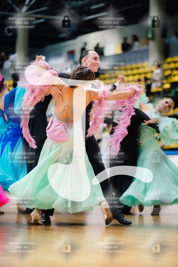 Hessen Tanzt WDSF Open Senior I Standard 4th (38) Christian Platz _ Anja Platz (TSC Nordlicht Rostock)-2025-05-17-7251 | Webshop for digital downloads and prints of dance sport, event & show photographer Julian Link - Realisiert mit Pictrs.com
