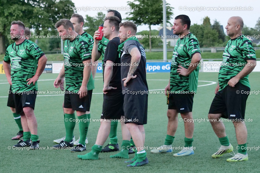 Fußball Kreispokal 25/26 Ü 32 : Spiel um Platz 3 : SV 08/29 Friedrichsfeld - SV Ringenberg AH  2 : 1 | Fußball Kreispokal 25/26 Ü 32 : Spiel um Platz 3 : SV 08/29 Friedrichsfeld - SV Ringenberg AH  2 : 1Spielort : Voerde Friedrichsfeld - Realisiert mit Pictrs.com