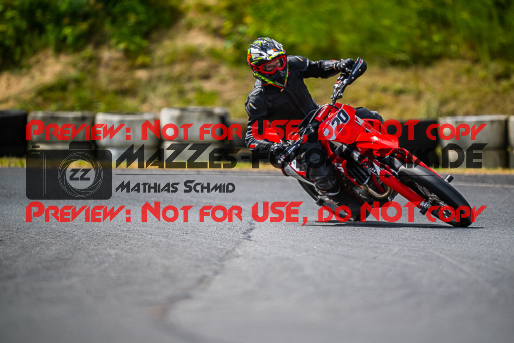 MaZZes_FotoMatrix_220528_9349 | Fotograf Mathias Schmid
Sportfotograf,
Eventfotograf,
Hochzeitsfotograf,
Portraitfotograf